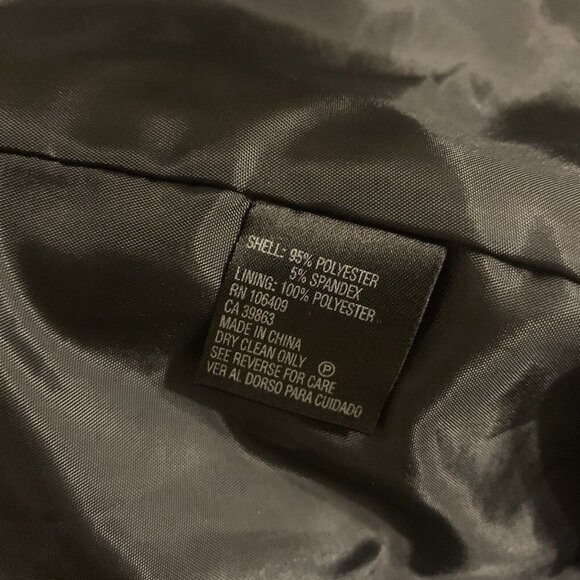 Antonio Melani. Size 6. Pinstripe Professional Blazer. Lined. Faux Pockets. DD - Picture 7 of 7